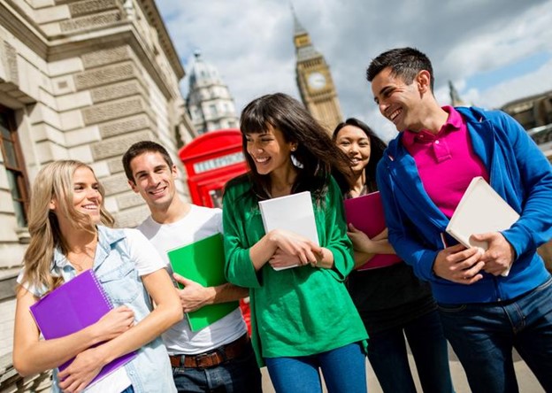 grupo de estudiantes en Londres