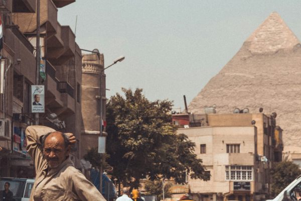 imagem de uma das pirâmides do Egito, em artigo de blog sobre viagem para o Egito