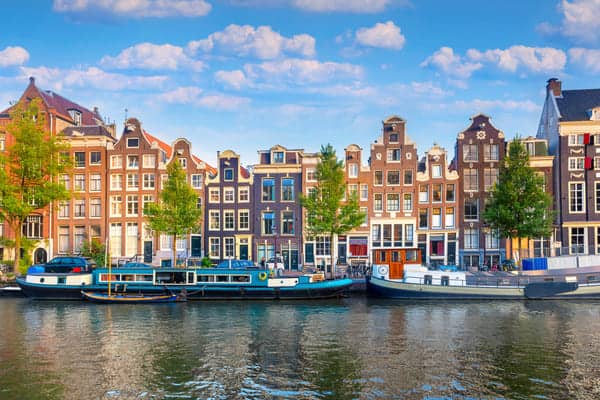 Vista panorámica del centro histórico de la ciudad de Ámsterdam.