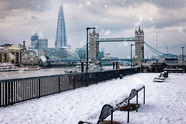 Nieve en Tower Bridge, Londres