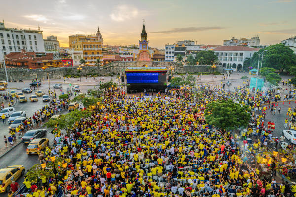 Vista aérea del pueblo de Colombia durante la celebración por la clasificación al Mundial 2026.