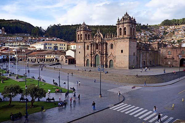 Una postal de la Plaza de Armas en Lima