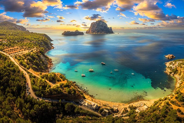 Vista aérea playa en Ibiza