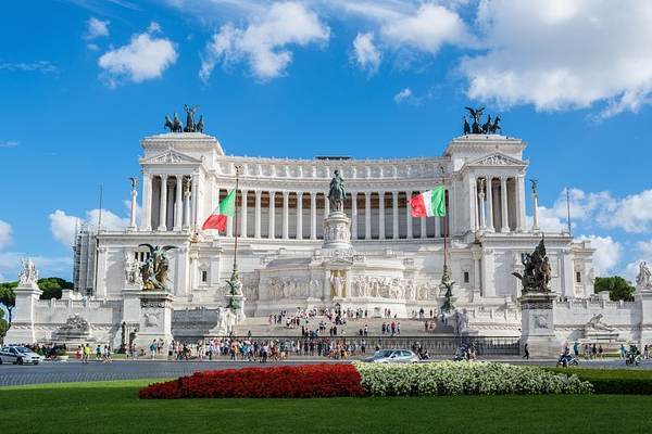 Monumentos são principais pontos turísticos de Roma