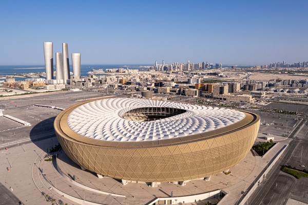 Vista aérea del Estado Lusail en un día soleado en Qatar