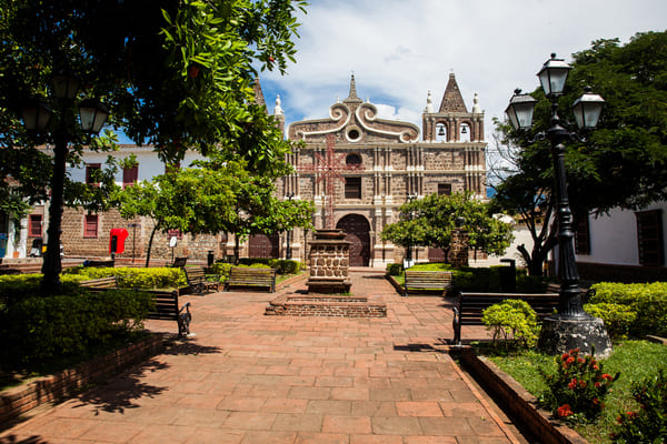 pueblos para visitar cerca a medellin