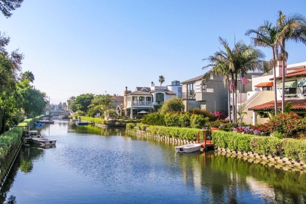 Canales inspirados en Venecia, una de las cosas que hacer en Los Ángeles.