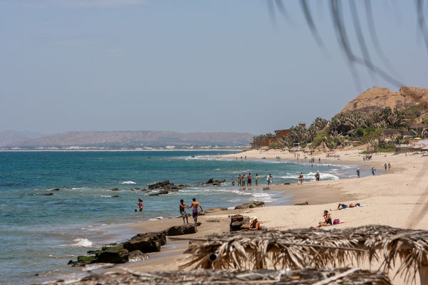 Foto panorámica de las playas de Máncora, Perú.