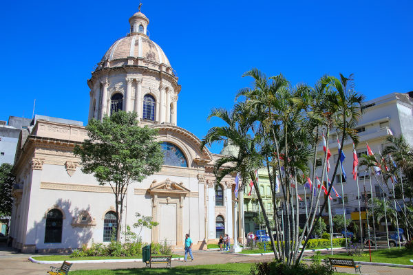 Panteón Nacional de los Héroes y Oratorio a Nuestra Señora Santa María de la Asunción, mausoleo y monumento de interés turístico en Asunción, Paraguay.